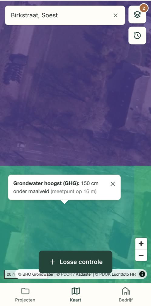Het kaartscherm van de app bij een opgezochte straat in Soest, met de PDOK-laag grondwater